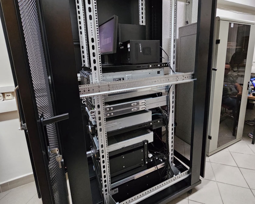 Szafa Serwerowa - FUD